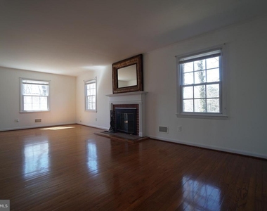 8602 Chapel View Road - Photo Thumbnail 1