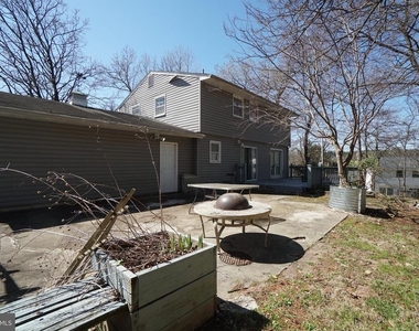 8602 Chapel View Road - Photo Thumbnail 26