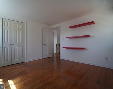 8602 Chapel View Road - Photo Thumbnail 14