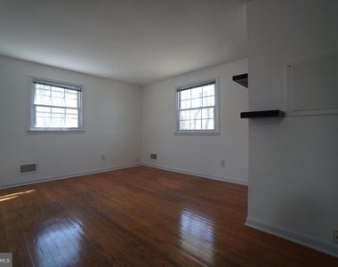 8602 Chapel View Road - Photo Thumbnail 15