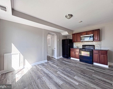 4630 Hillside Road Se - Photo Thumbnail 5