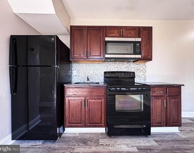 4630 Hillside Road Se - Photo Thumbnail 8
