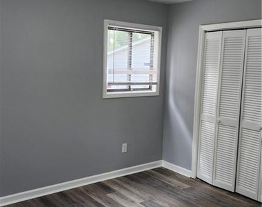 1437 Artesian Court - Photo Thumbnail 9