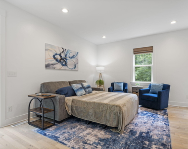 1700 Evergreen Avenue - Photo Thumbnail 30
