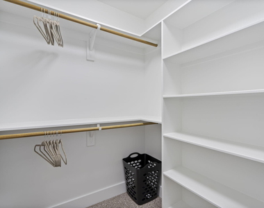 1700 Evergreen Avenue - Photo Thumbnail 23