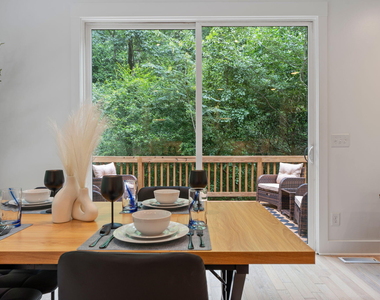 1700 Evergreen Avenue - Photo Thumbnail 5