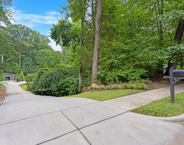 1700 Evergreen Avenue - Photo Thumbnail 37