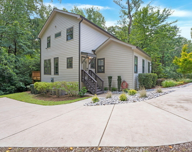 1700 Evergreen Avenue - Photo Thumbnail 1