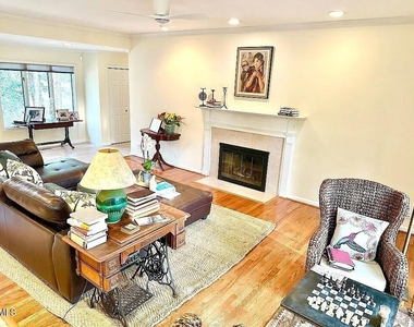1907 Wedgewood Drive - Photo Thumbnail 5