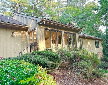 1907 Wedgewood Drive - Photo Thumbnail 17