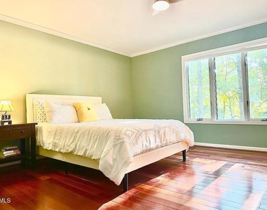 1907 Wedgewood Drive - Photo Thumbnail 10