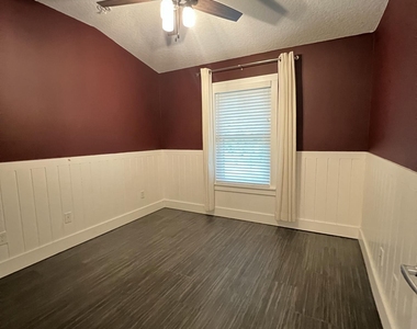 1115 Main Street - Photo Thumbnail 10