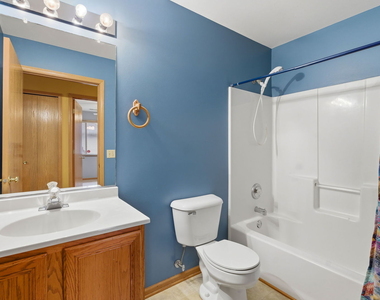 490 Westwood Court - Photo Thumbnail 11