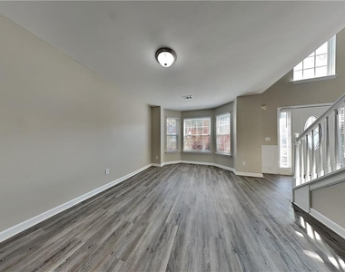4341 Ash Tree Street - Photo Thumbnail 2