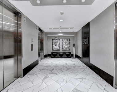400 W Peachtree Street Nw - Photo Thumbnail 4