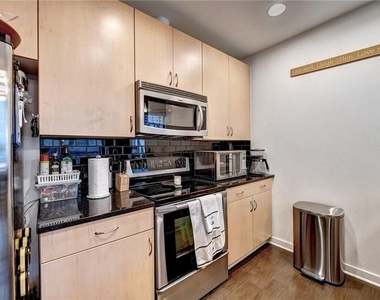 400 W Peachtree Street Nw - Photo Thumbnail 8