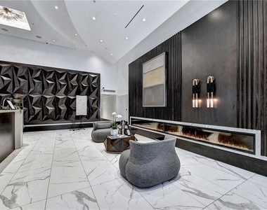 400 W Peachtree Street Nw - Photo Thumbnail 2