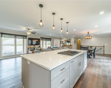 691 Harbor Cove - Photo Thumbnail 14