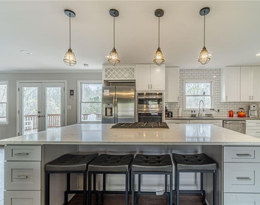 691 Harbor Cove - Photo Thumbnail 16
