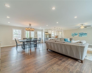 691 Harbor Cove - Photo Thumbnail 5