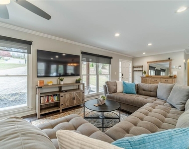 691 Harbor Cove - Photo Thumbnail 8