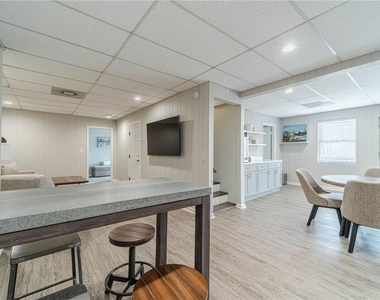 691 Harbor Cove - Photo Thumbnail 48