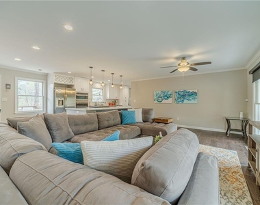 691 Harbor Cove - Photo Thumbnail 6