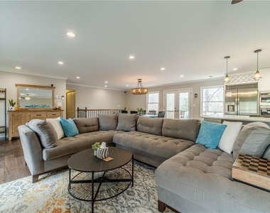 691 Harbor Cove - Photo Thumbnail 9