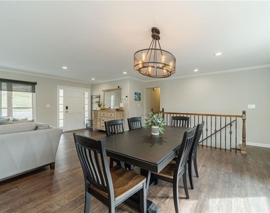 691 Harbor Cove - Photo Thumbnail 20