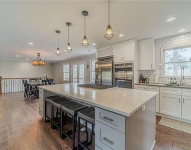 691 Harbor Cove - Photo Thumbnail 10