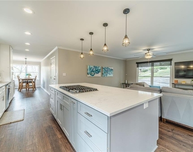 691 Harbor Cove - Photo Thumbnail 13
