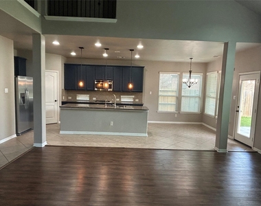 7936 Lake Commons Drive - Photo Thumbnail 16