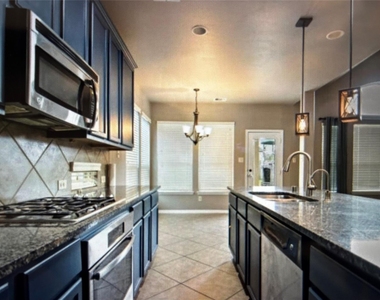7936 Lake Commons Drive - Photo Thumbnail 15