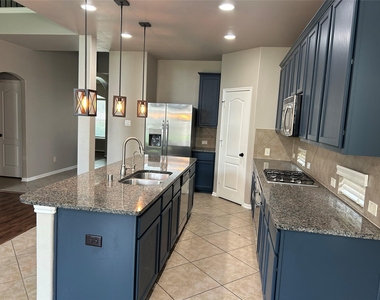 7936 Lake Commons Drive - Photo Thumbnail 32
