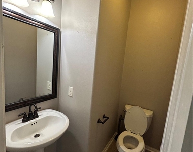 7936 Lake Commons Drive - Photo Thumbnail 18