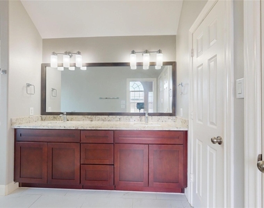 328 Malone Street - Photo Thumbnail 28