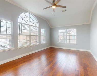 328 Malone Street - Photo Thumbnail 23