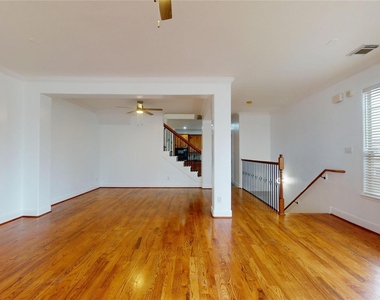 328 Malone Street - Photo Thumbnail 10