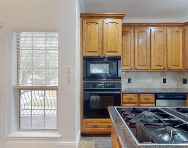 328 Malone Street - Photo Thumbnail 16