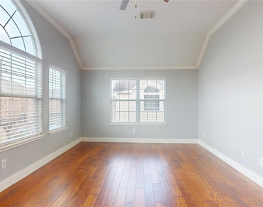 328 Malone Street - Photo Thumbnail 24