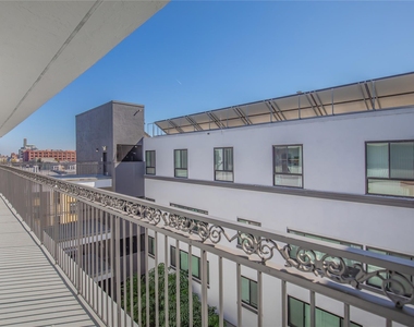 1825 Mission St - Photo Thumbnail 6