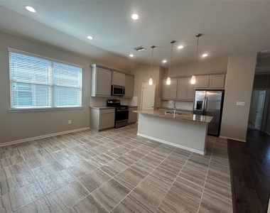 3132 Dunsmore Manor Court - Photo Thumbnail 7