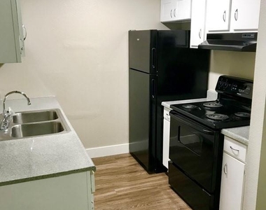 5345 W 79th Ave - Photo Thumbnail 4