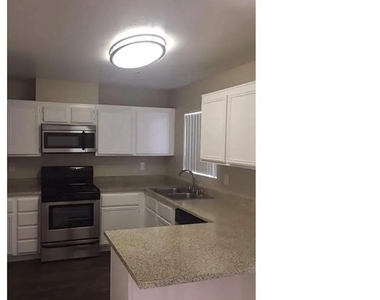 392 E Stevens Rd - Photo Thumbnail 7