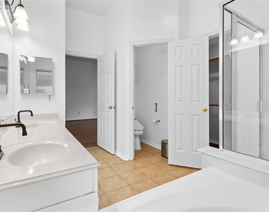 15323 Redbud Berry Way - Photo Thumbnail 12