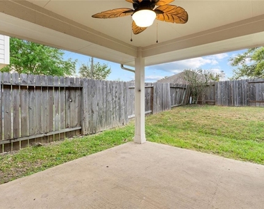 15323 Redbud Berry Way - Photo Thumbnail 20