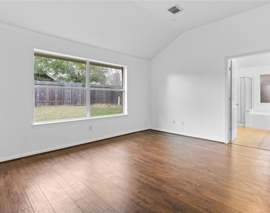 15323 Redbud Berry Way - Photo Thumbnail 11