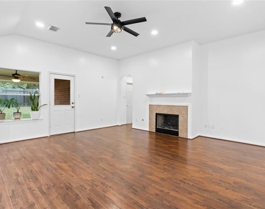15323 Redbud Berry Way - Photo Thumbnail 3