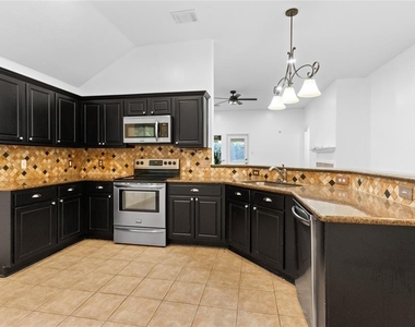 15323 Redbud Berry Way - Photo Thumbnail 8