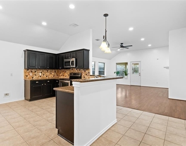 15323 Redbud Berry Way - Photo Thumbnail 10